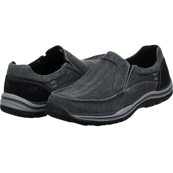 NWOT- Size 12 EXTRA WIDE SKECHERS RELAXED FIT - Picture 2 of 10